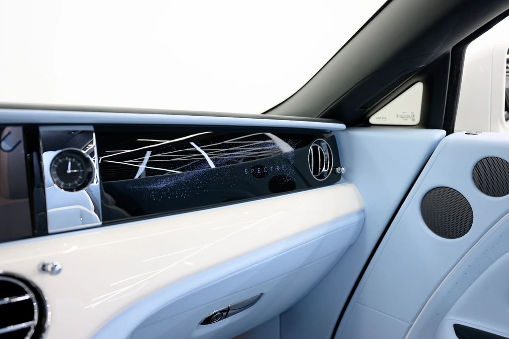 Used 2025 Rolls-Royce Spectre AWD/4WD image 42