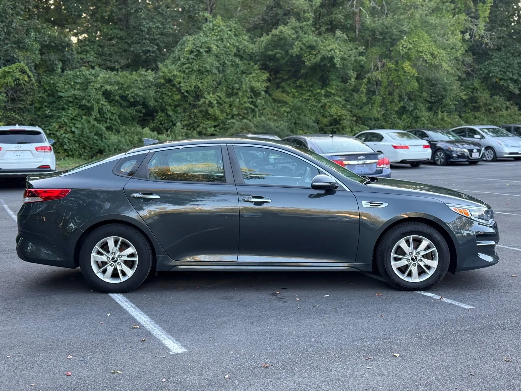 Used 2016 Kia Optima LX w/ LX Convenience Package image 4