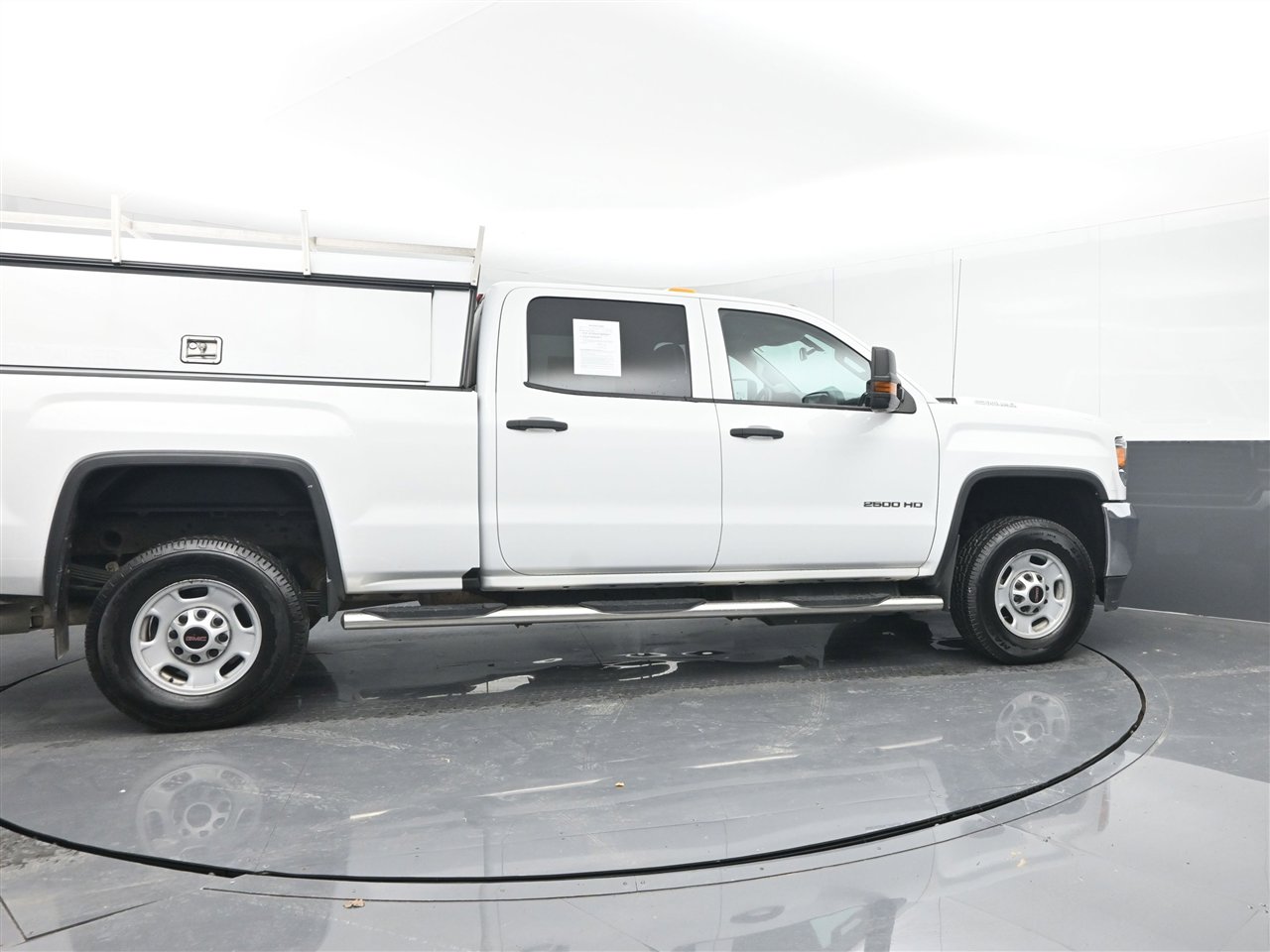 Used 2018 GMC Sierra 2500 2WD Crew Cab w/ Sierra Convenience Package image 4