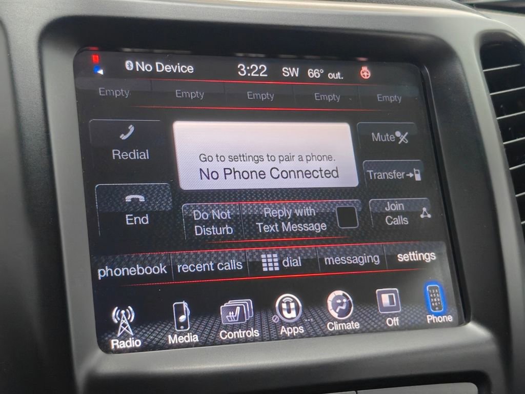 Used 2017 Jeep Cherokee Latitude w/ Cold Weather Group image 33