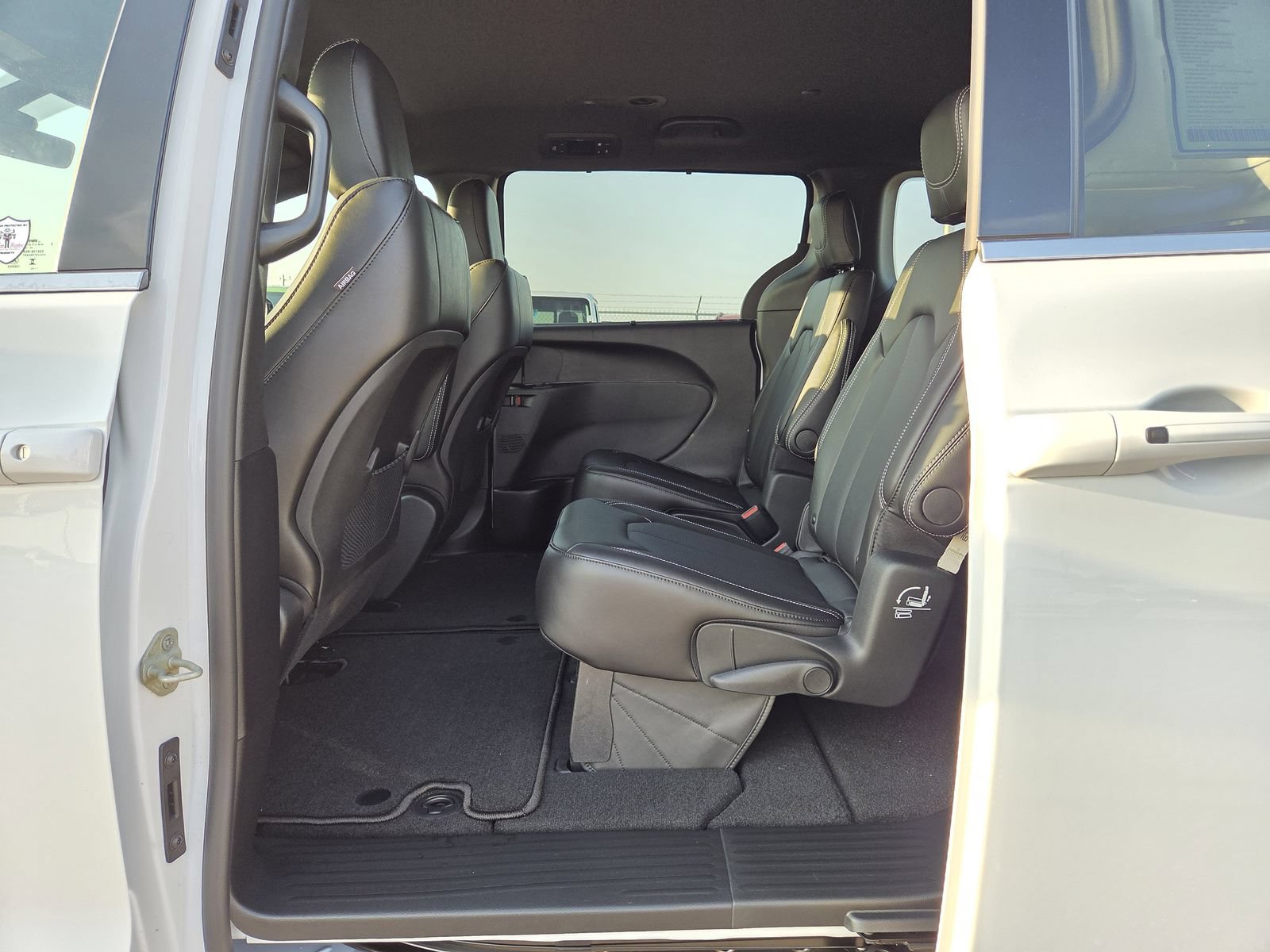 New 2026 Chrysler Voyager LX FWD image 14