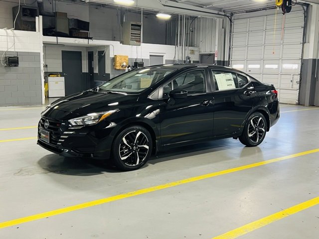 New 2025 Nissan Versa SR w/ Trunk Package image 11