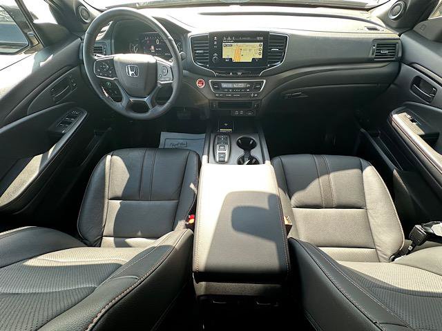Used 2025 Honda Passport TrailSport image 22
