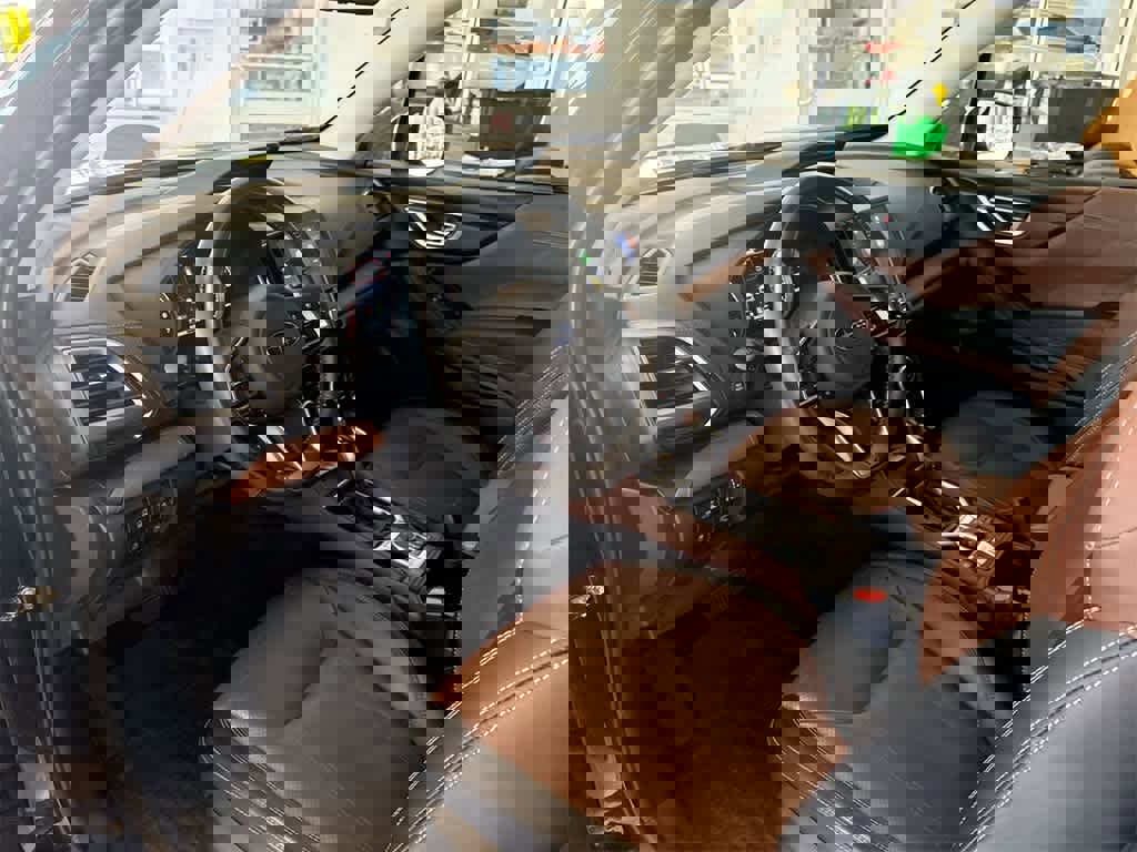 Used 2022 Subaru Forester Touring w/ Popular Package #3 image 5