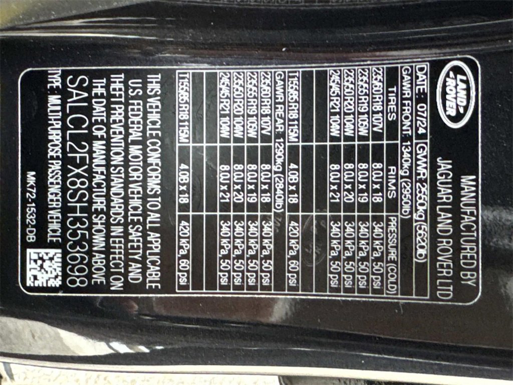 Certified 2025 Land Rover Discovery Sport Dynamic SE image 28