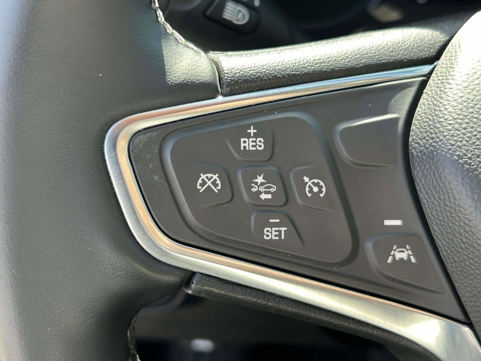 Used 2024 Chevrolet Equinox LT image 22