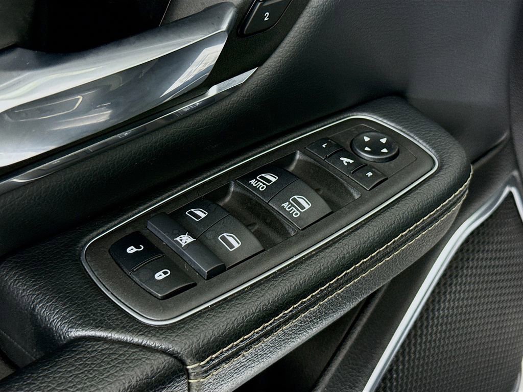 Used 2024 RAM 1500 Laramie image 18