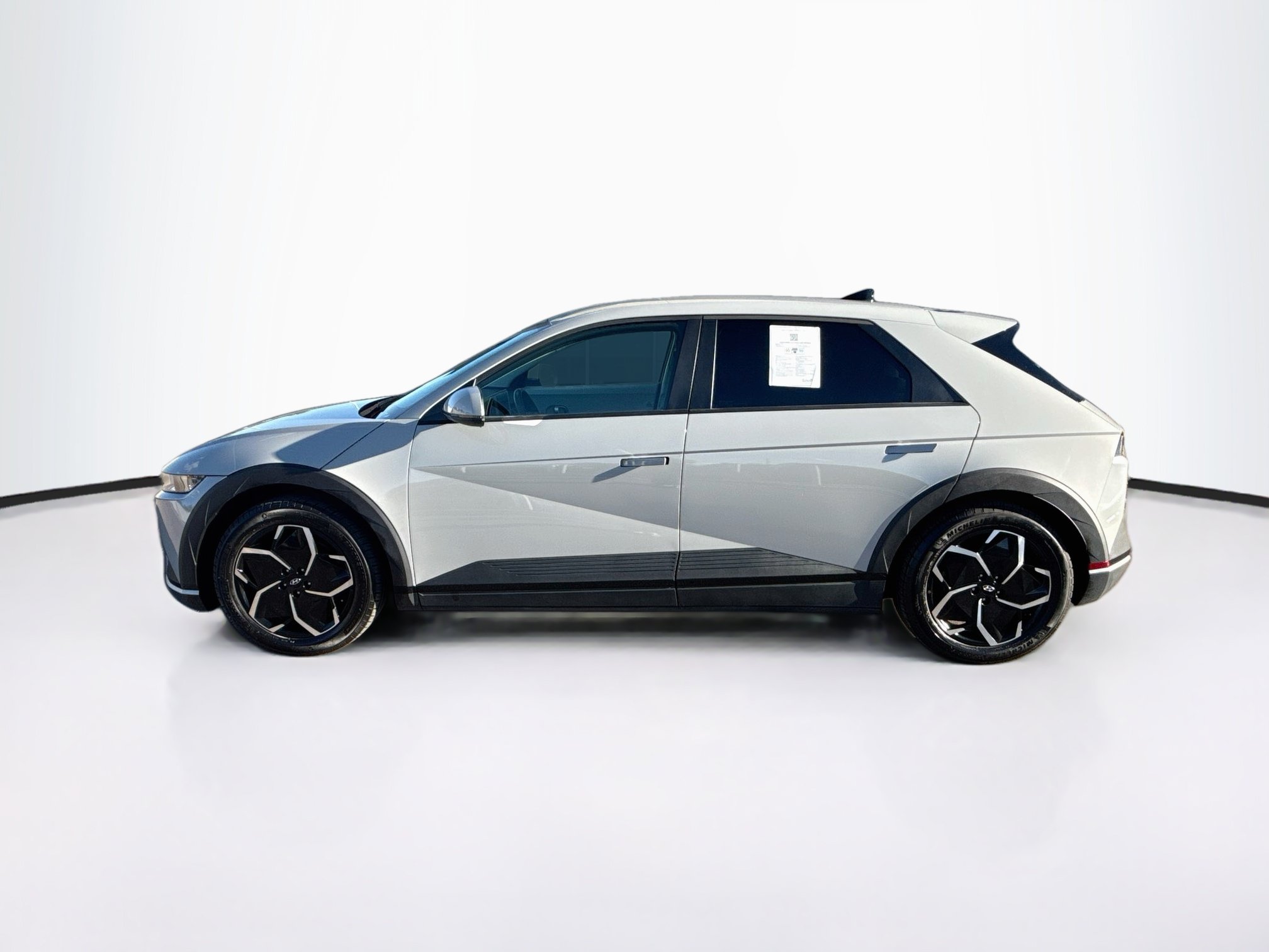Used 2024 Hyundai Ioniq 5 SEL AWD/4WD image 4
