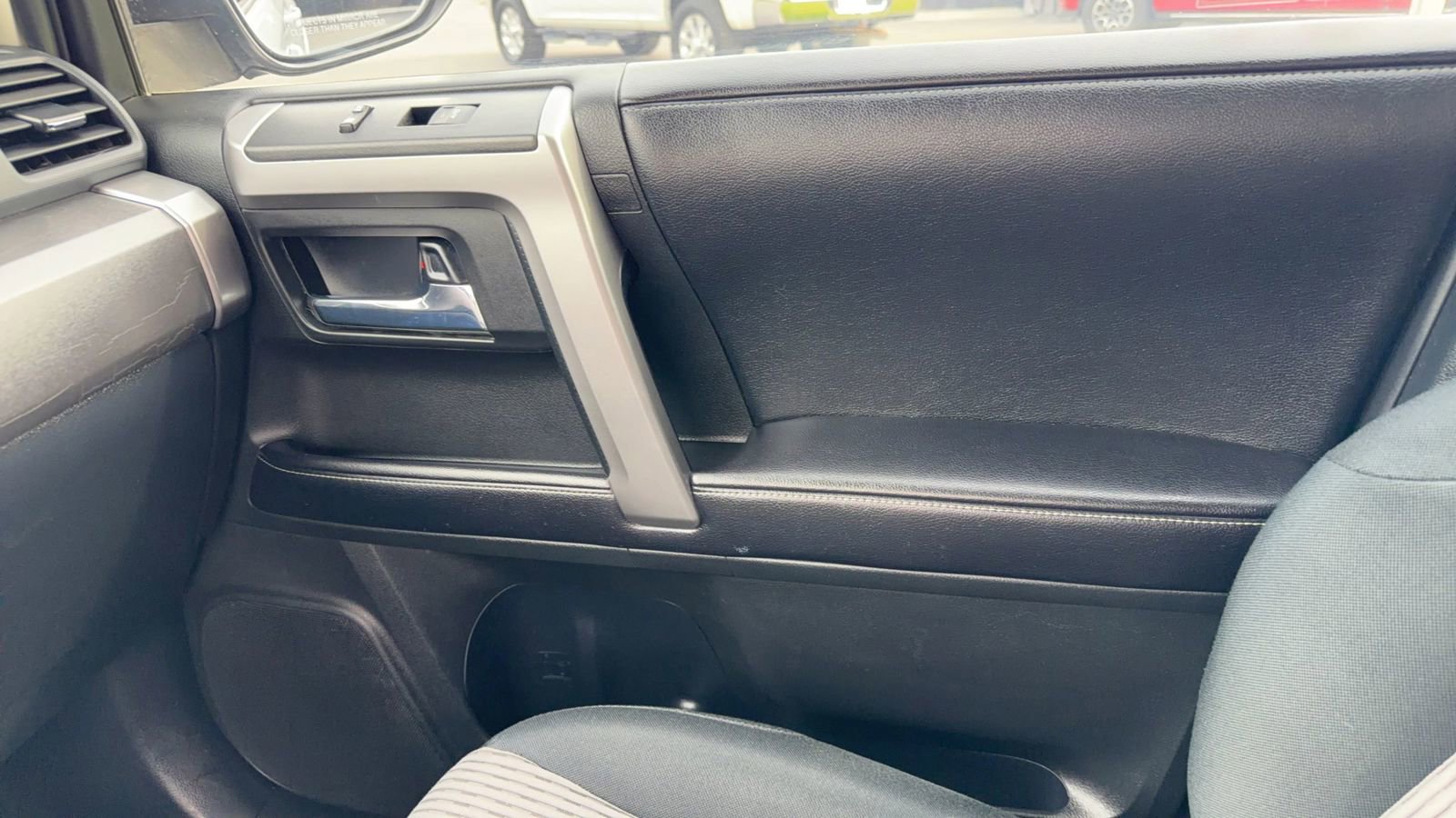 Used 2016 Toyota 4Runner SR5 image 24