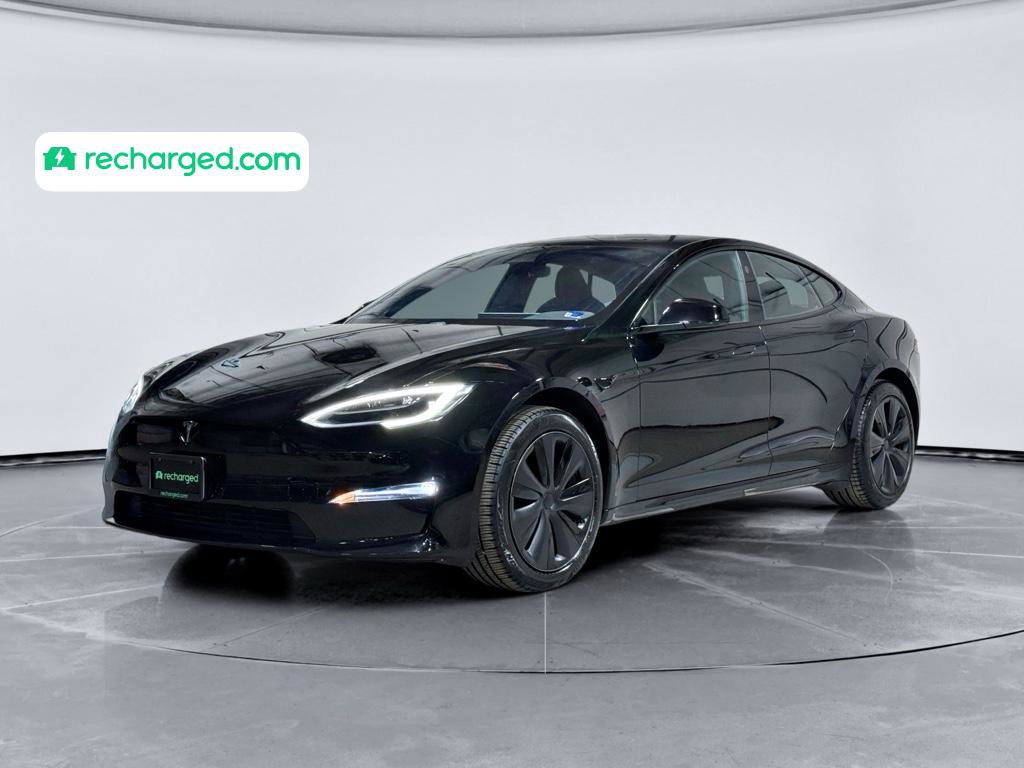 Used 2021 Tesla Model S Plaid image 1