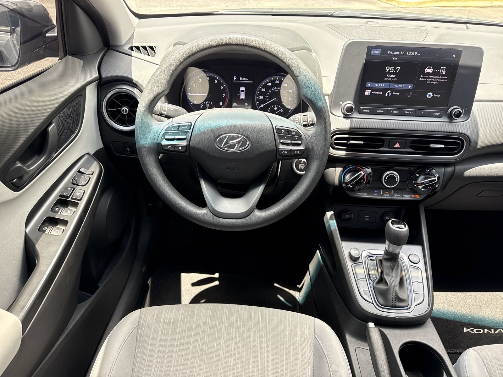Used 2023 Hyundai Kona SEL AWD/4WD image 12