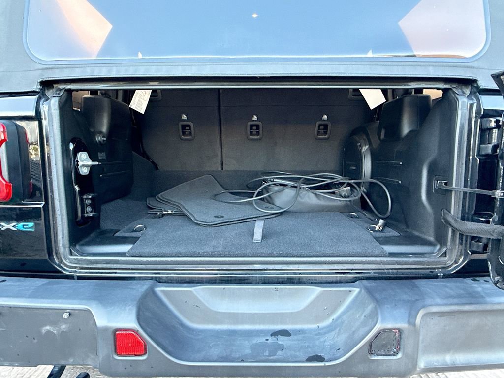 Used 2021 Jeep Wrangler Unlimited Sahara AWD/4WD image 29