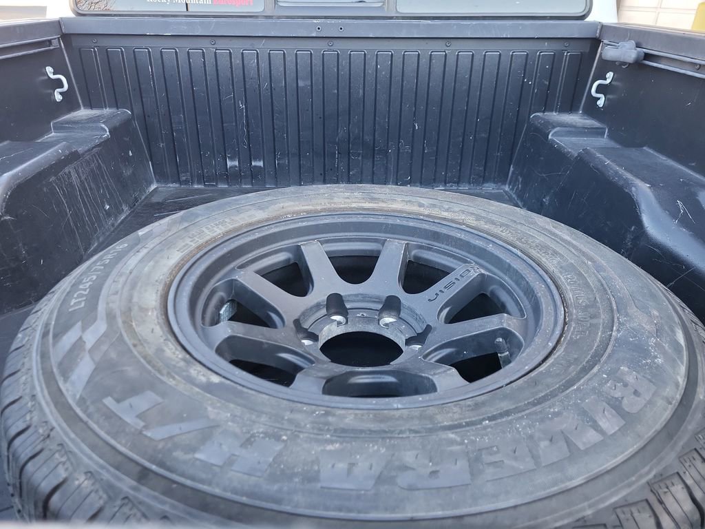 Used 2019 Toyota Tacoma SR5 image 16