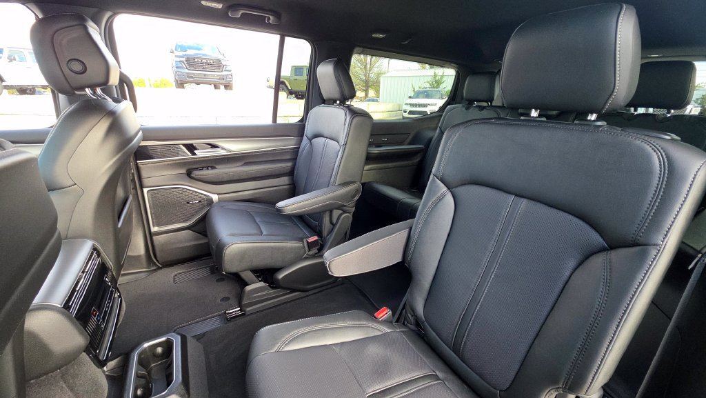 New 2026 Jeep Grand Wagoneer Limited AWD/4WD image 20
