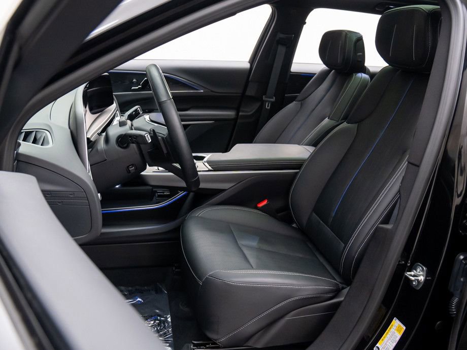 Certified 2024 Cadillac Lyriq Luxury w/ LPO, Floor Liner Package image 19