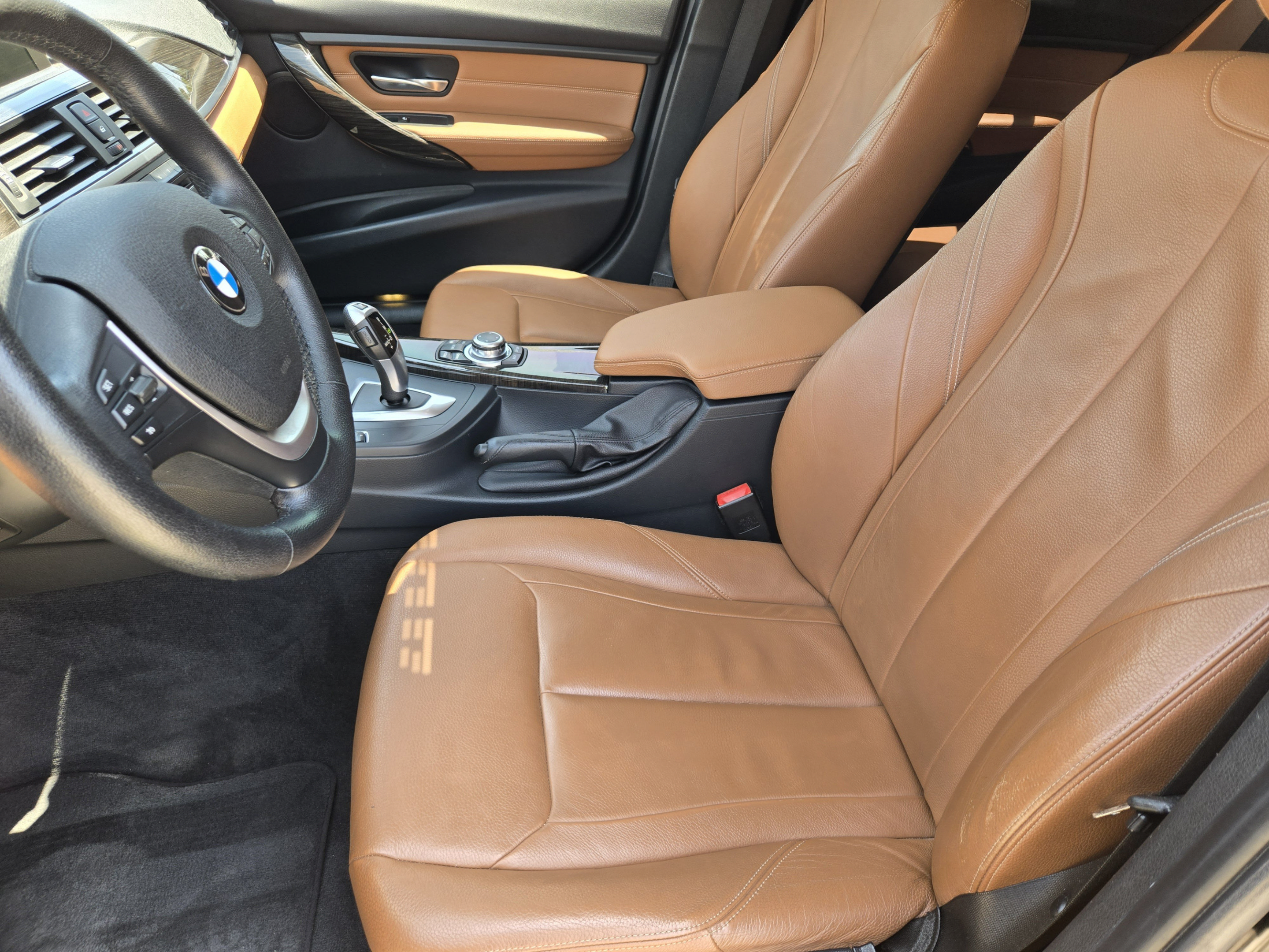 Used 2013 BMW 335i xDrive Sedan AWD/4WD image 9