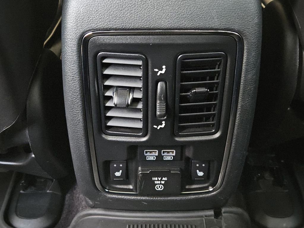 Used 2016 Jeep Grand Cherokee Overland AWD/4WD image 32