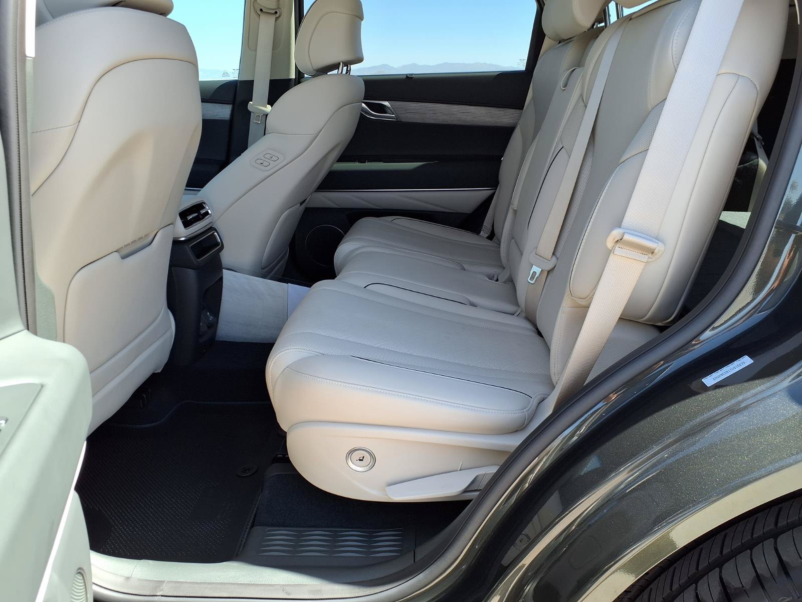 Certified 2026 Genesis GV80 2.5T Advanced AWD/4WD image 18