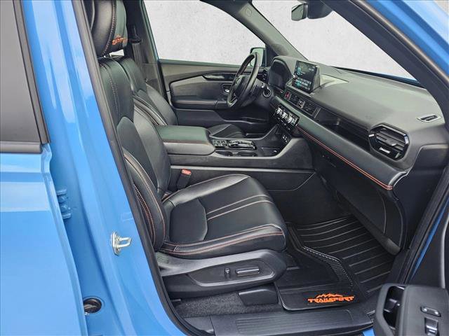 Used 2023 Honda Pilot TrailSport image 10