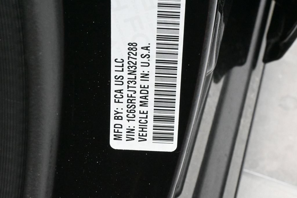 Used 2020 RAM 1500 Laramie w/ Sport Appearance Package AWD/4WD image 17