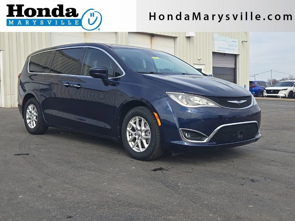 Used 2020 Chrysler Pacifica Touring w/ Advanced Safetytec Group