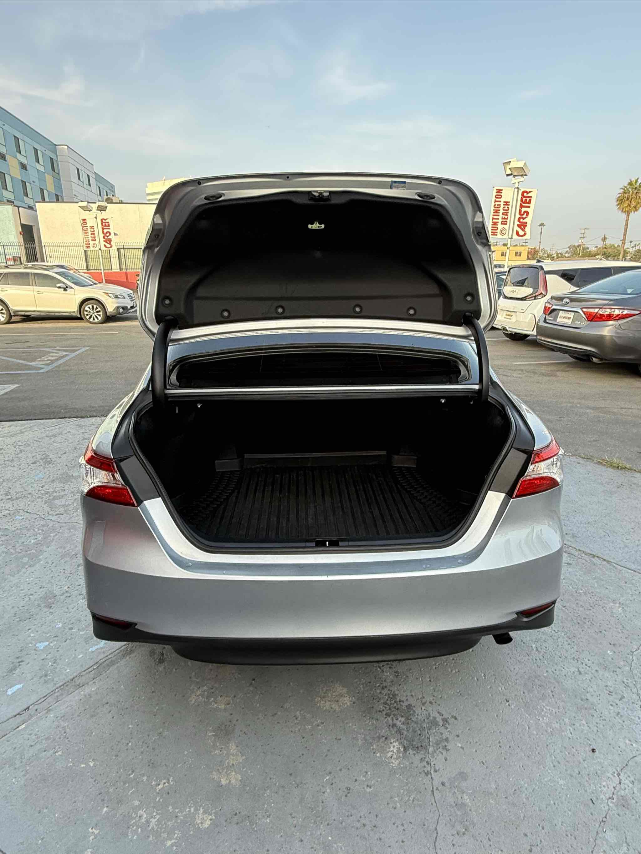 Used 2019 Toyota Camry LE image 57