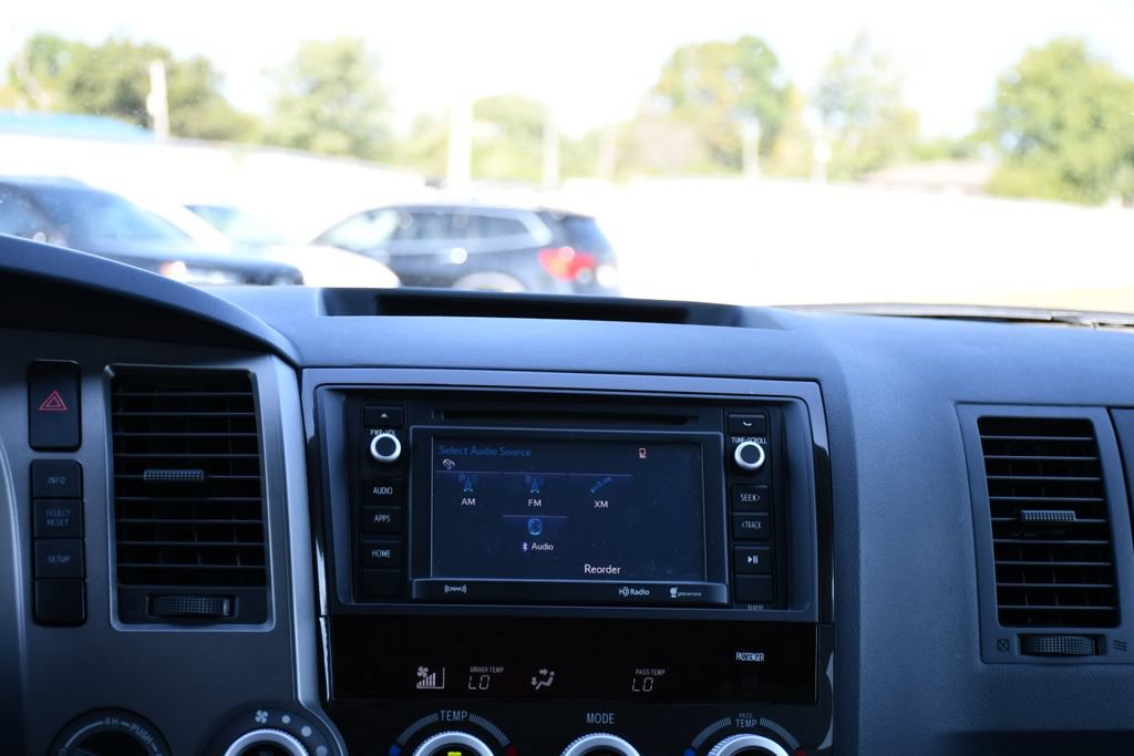 Used 2016 Toyota Sequoia SR5 AWD/4WD image 29