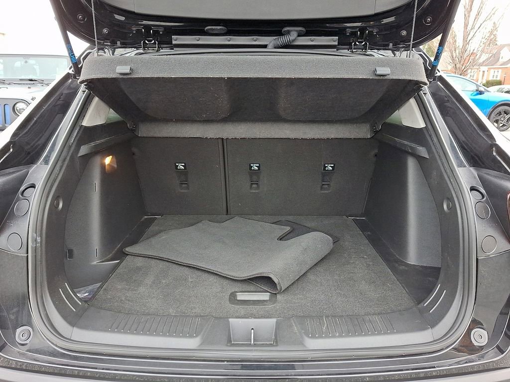 Used 2024 Chevrolet Trax LT w/ Driver Confidence Package image 32