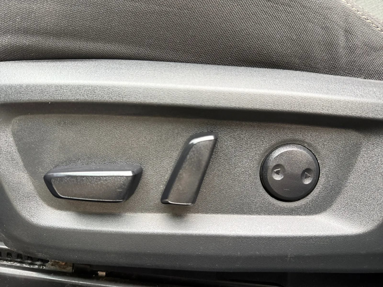 Used 2022 Nissan Rogue SV AWD/4WD image 17
