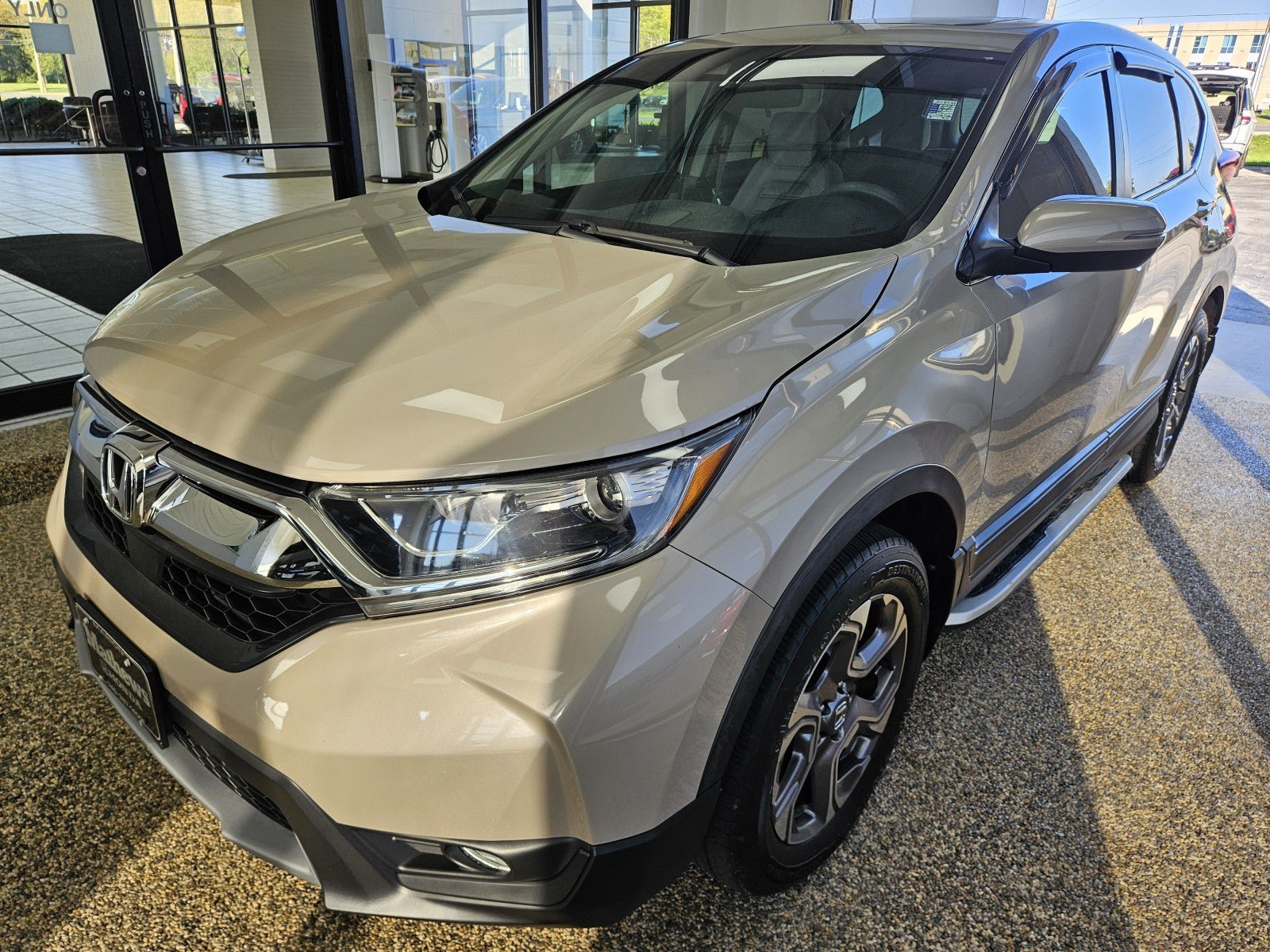 Used 2018 Honda CR-V EX image 5