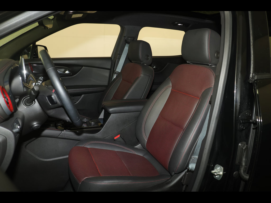 Used 2023 Chevrolet Blazer RS w/ Driver Confidence II Package FWD image 27