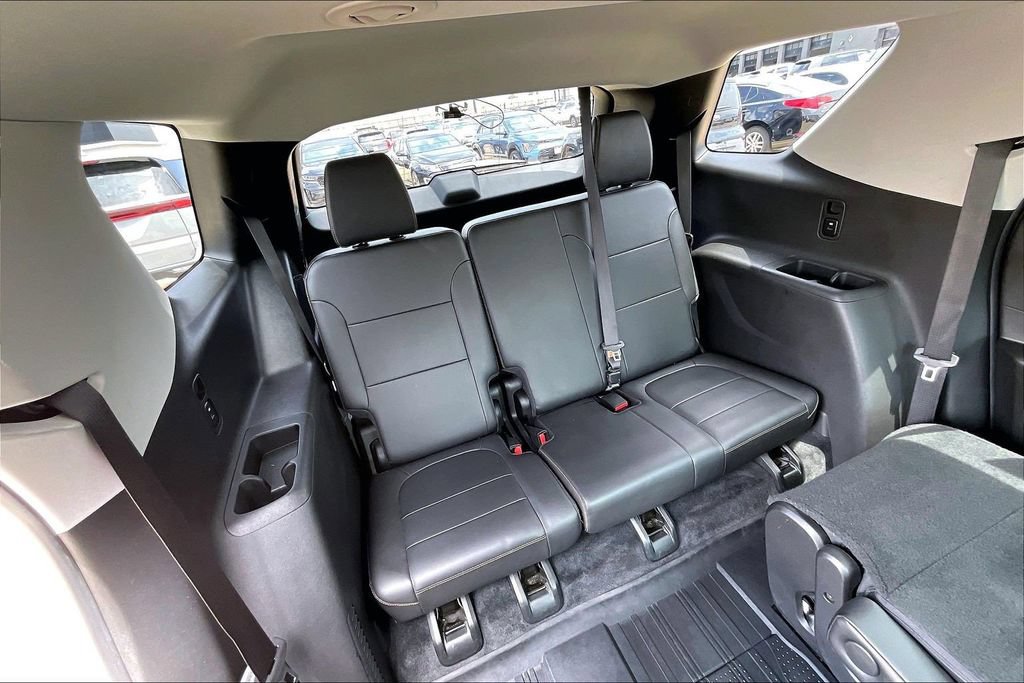 Used 2021 Chevrolet Traverse Premier w/ Redline Edition AWD/4WD image 27