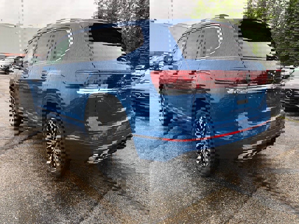 New 2025 Volkswagen Atlas SEL Premium R-Line image 4