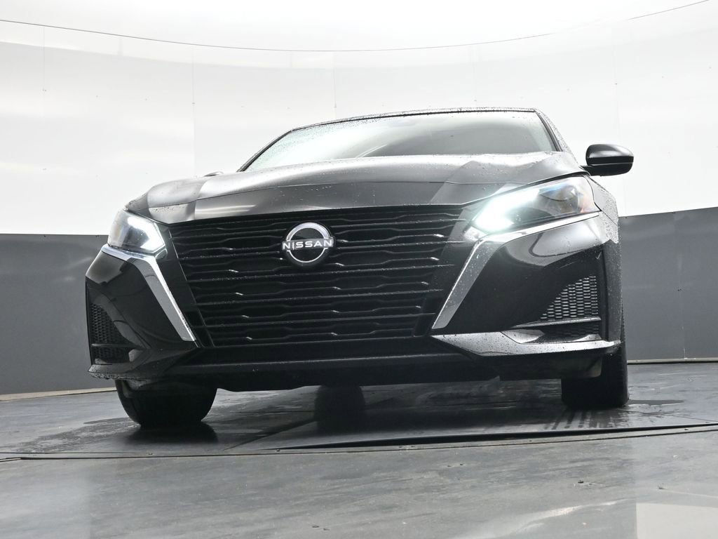 Used 2023 Nissan Altima 2.5 SV FWD image 45