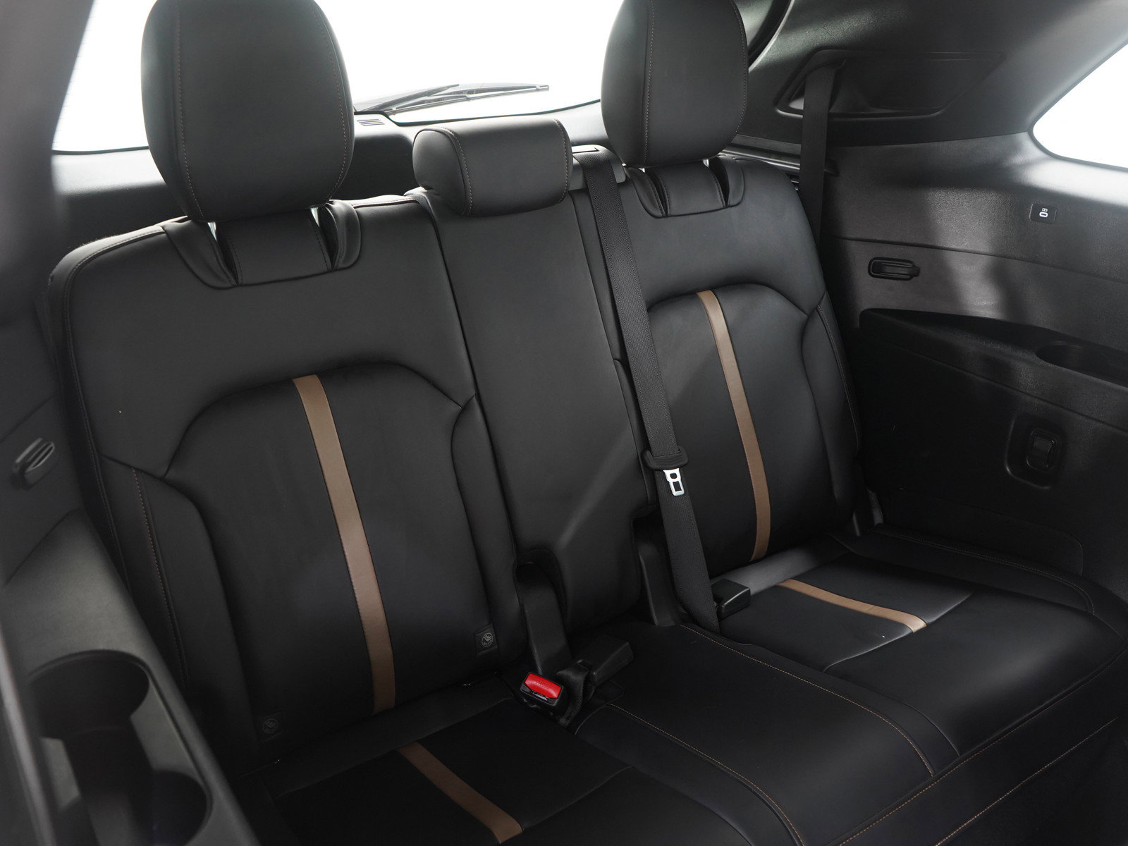 Certified 2024 MAZDA CX-90 3.3 Turbo w/ Premium Plus Pkg image 16