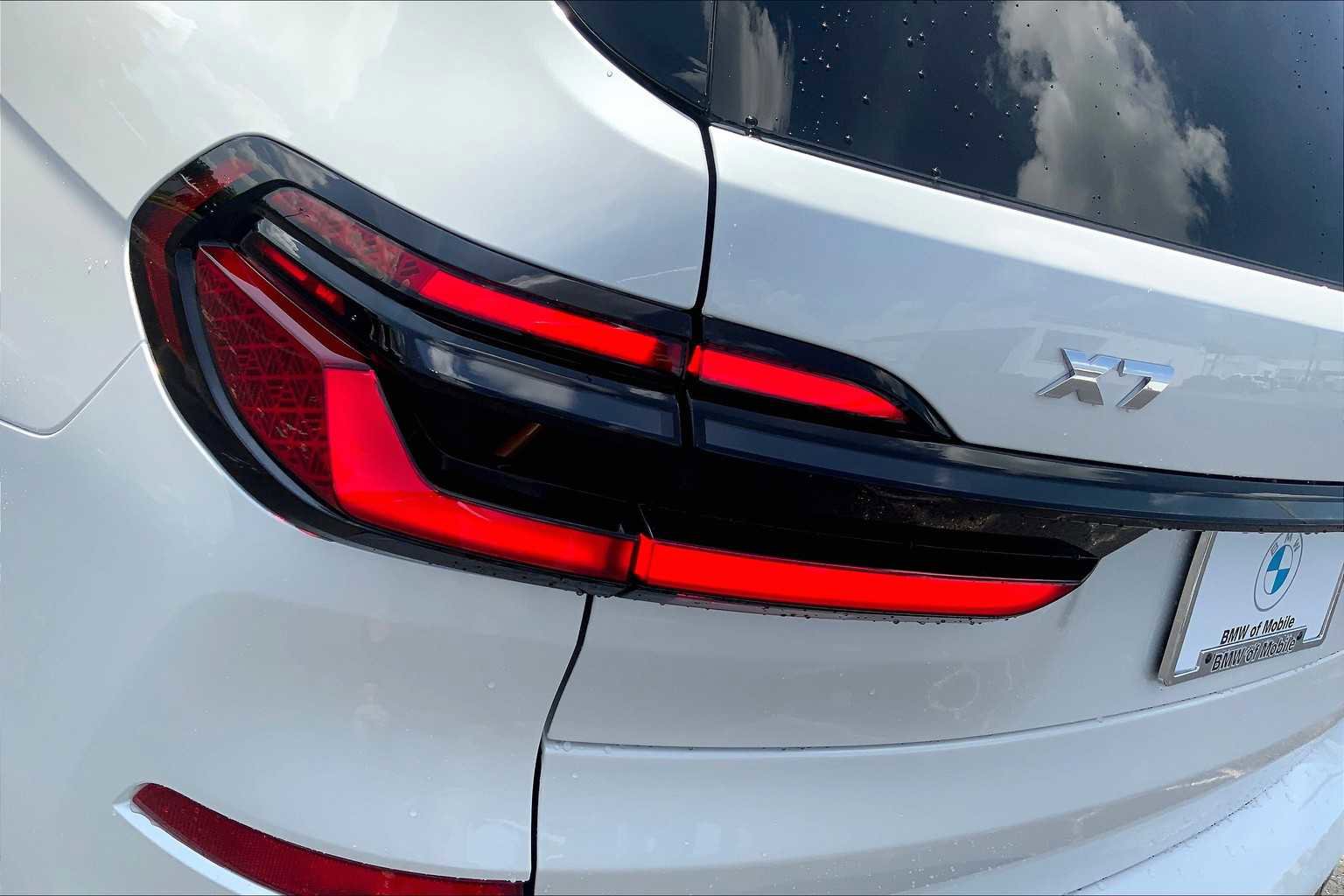 New 2026 BMW X7 M60i image 15
