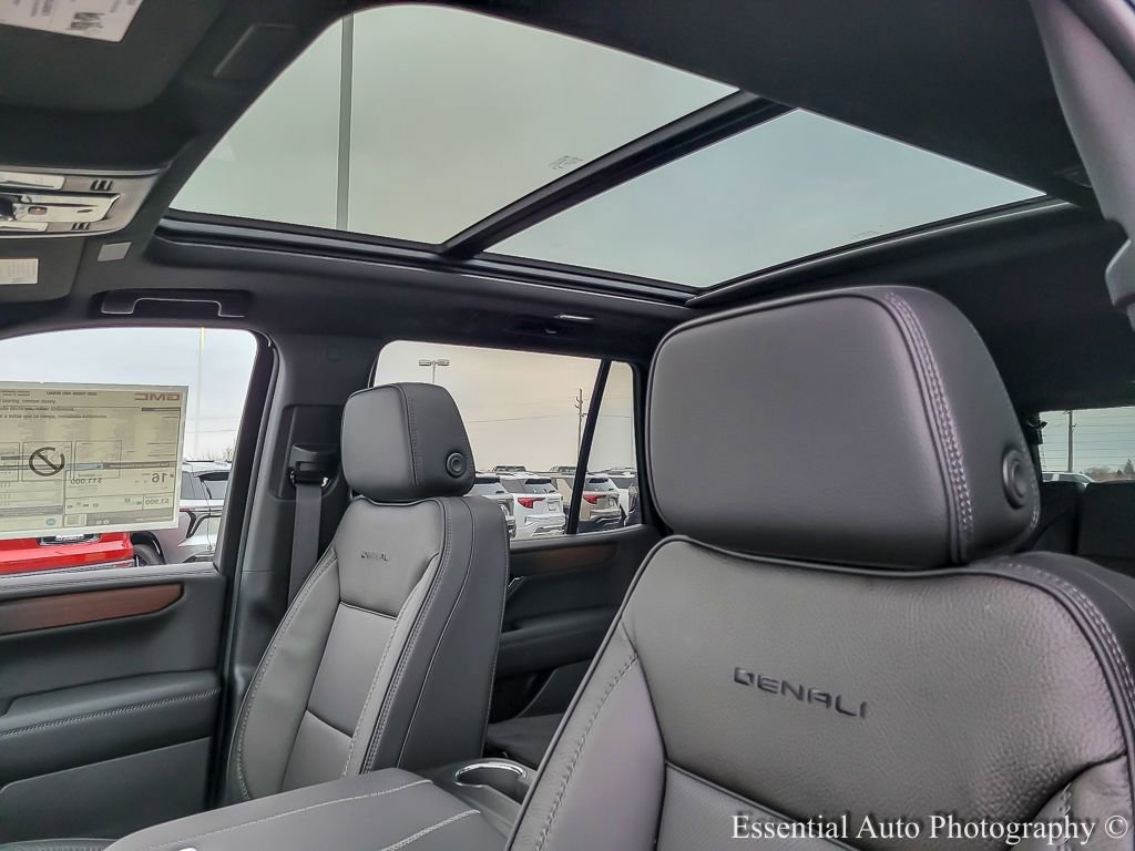 New 2026 GMC Yukon Denali w/ Sun & Power Step Package image 9