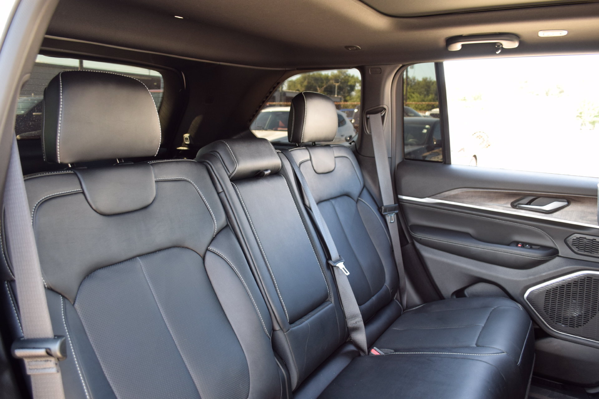 Used 2026 Jeep Grand Cherokee Limited AWD/4WD image 20