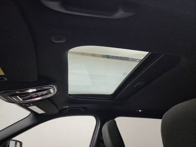 New 2025 Jeep Grand Cherokee L Laredo w/ Luxury Tech Group I image 39