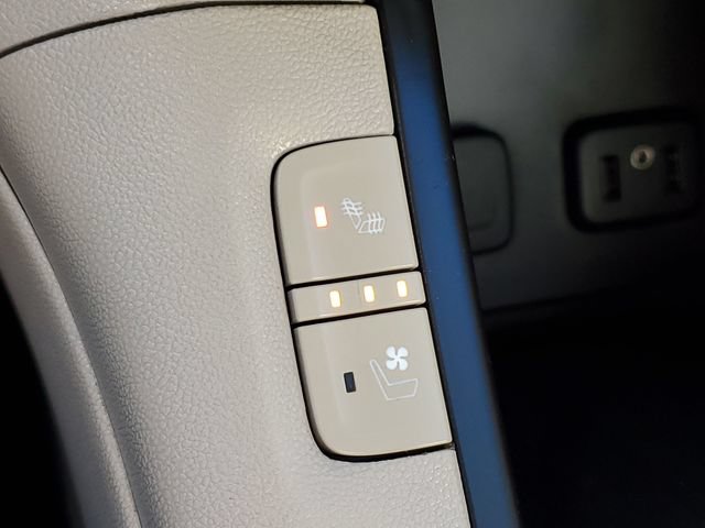 Used 2019 GMC Acadia Denali FWD image 21