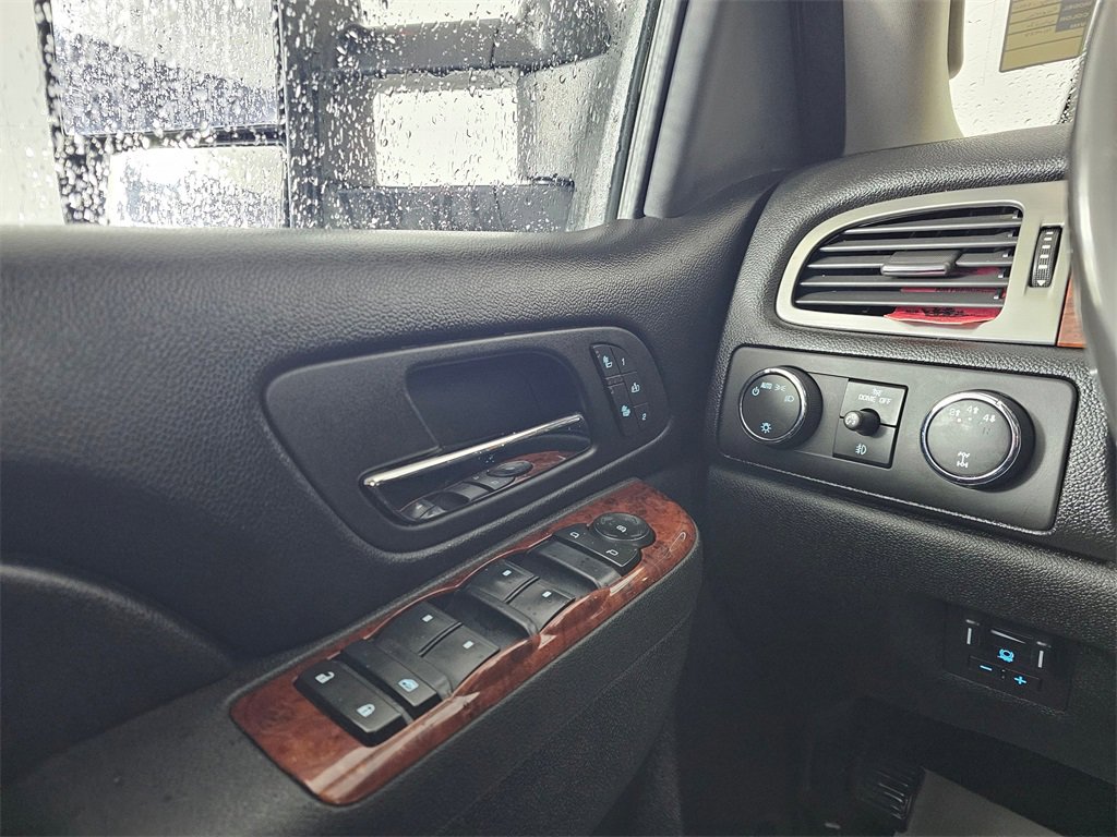 Used 2011 GMC Sierra 3500 SLT w/ SLT Convenience Package image 34