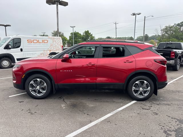 Used 2024 Chevrolet Blazer LT w/ Convenience Package FWD image 3
