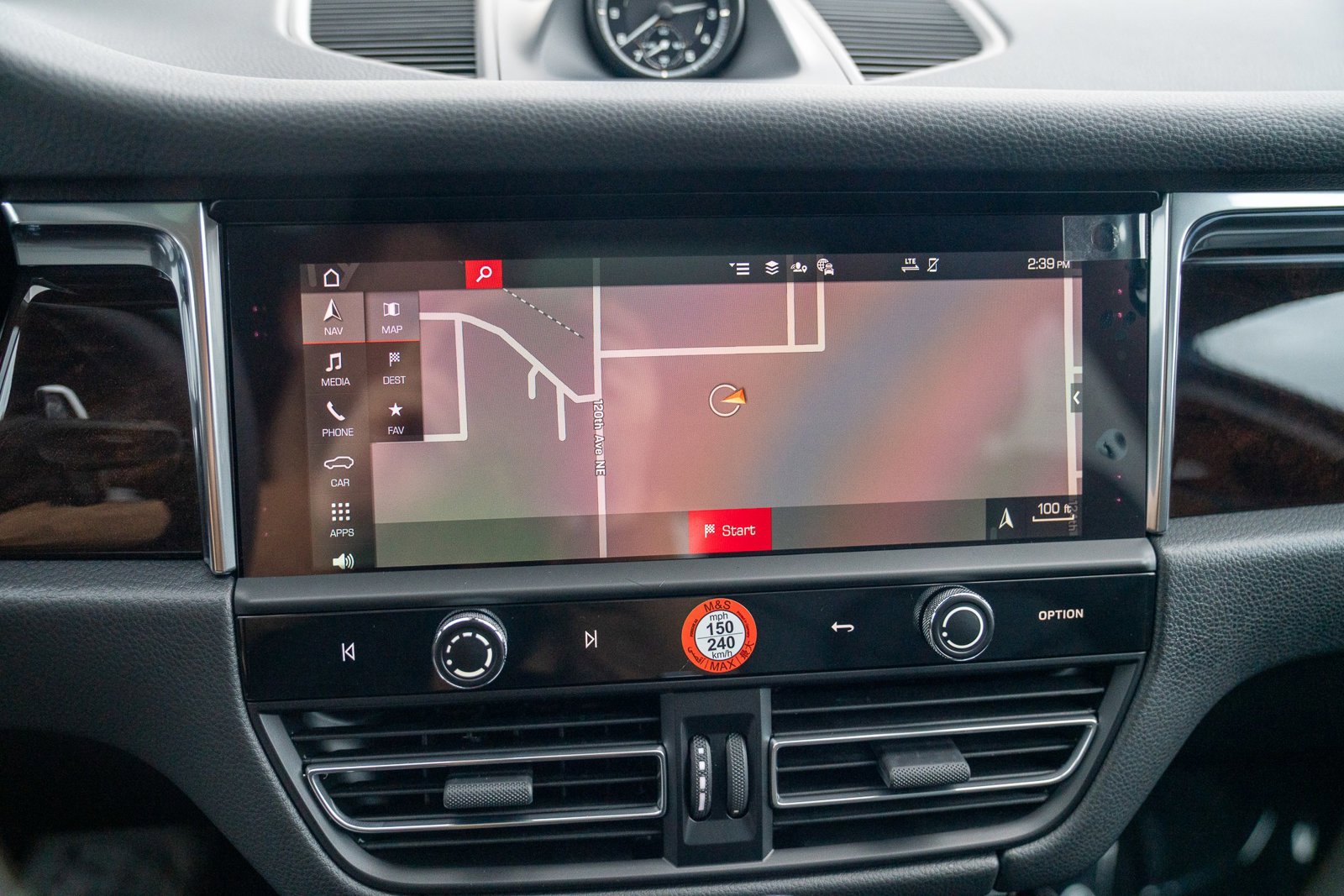 New 2026 Porsche Macan image 18