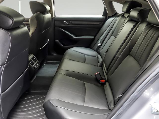 Used 2021 Honda Accord Touring image 11