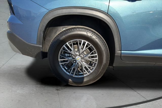 Used 2025 Chevrolet Traverse LT w/ Driver Confidence Package image 28