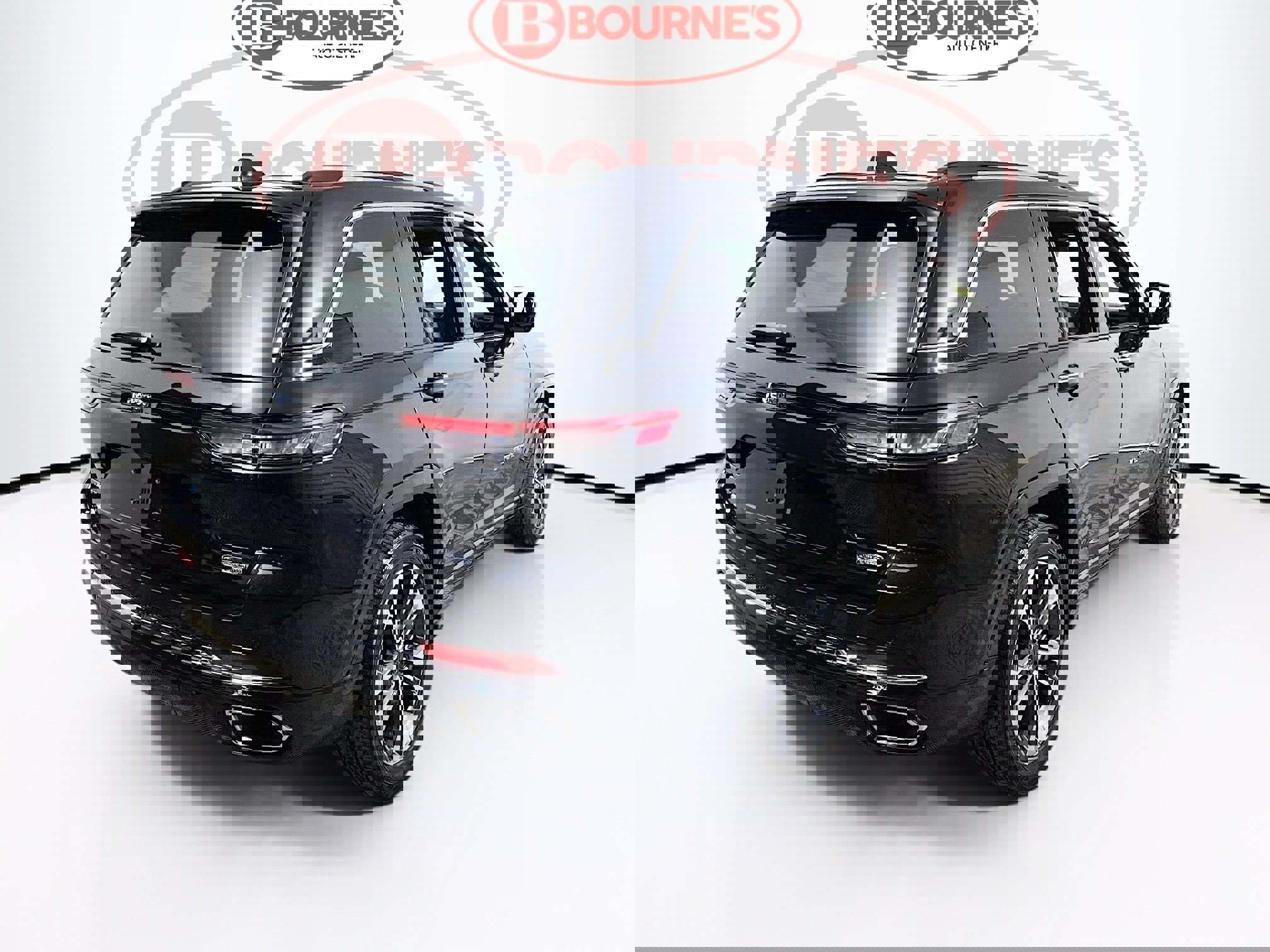 Used 2023 Jeep Grand Cherokee Overland image 12