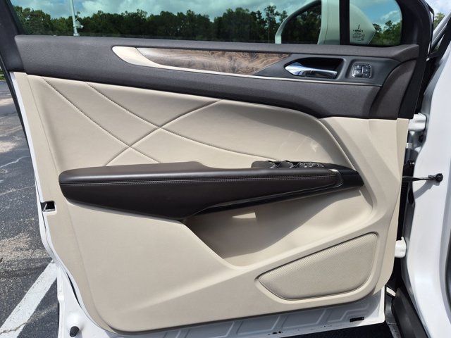 Used 2018 Lincoln MKC Reserve FWD image 30
