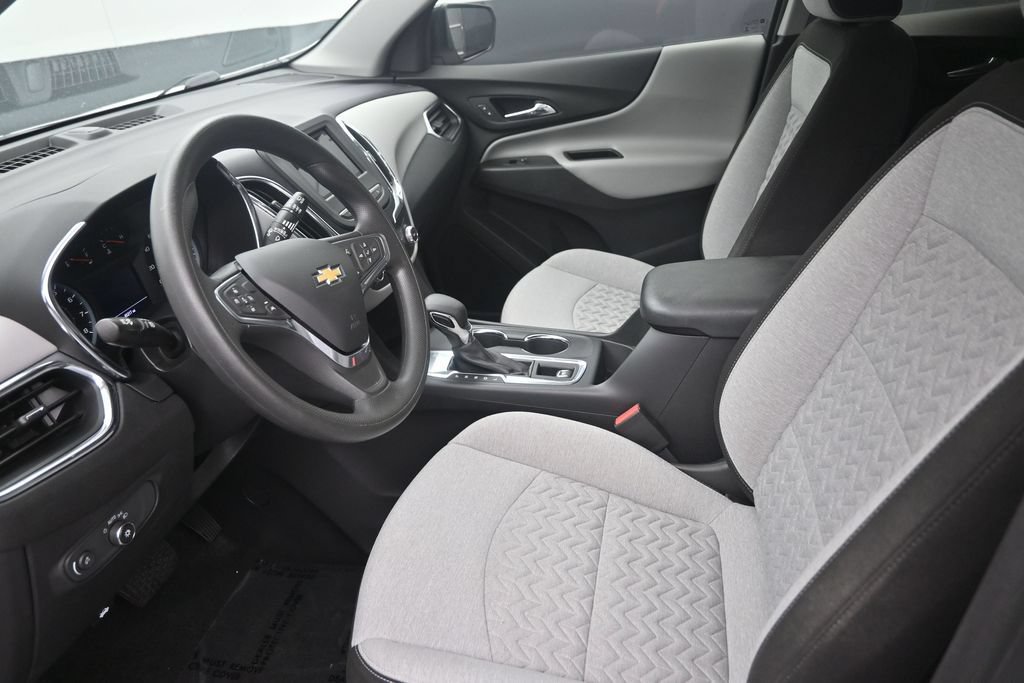 Used 2023 Chevrolet Equinox LS FWD image 12