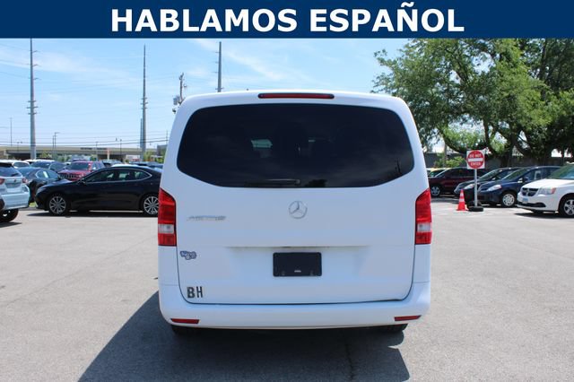 Used 2017 Mercedes-Benz Metris Passenger image 4