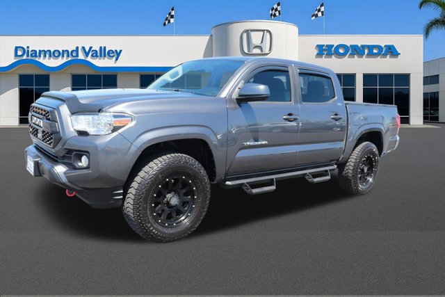 Used 2021 Toyota Tacoma SR5 RWD image 3